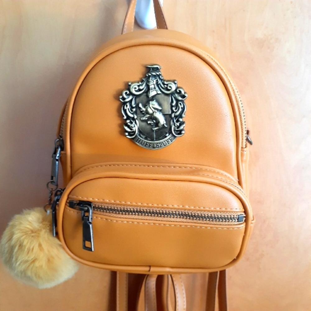 Universal Studios Harry Potter Hufflepuff Mini Backpack Purse NWOT